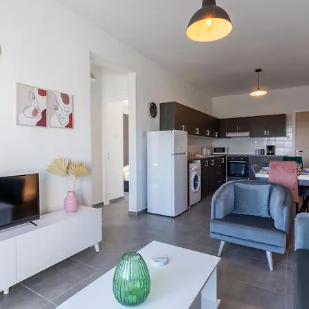 Emerald's 2-bedroom In Larnaca