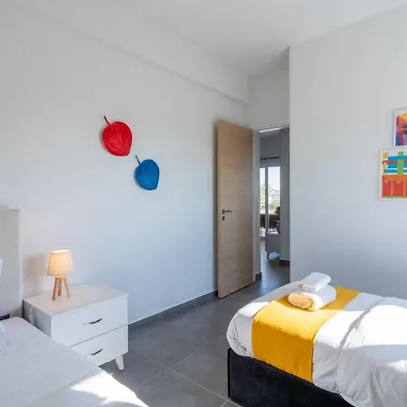 Emerald's 2-bedroom In Apartment