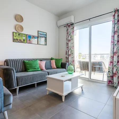 Emerald's 2-bedroom In Apartment Larnaca