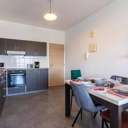 Apartment Emerald's 2-bedroom In Larnaca