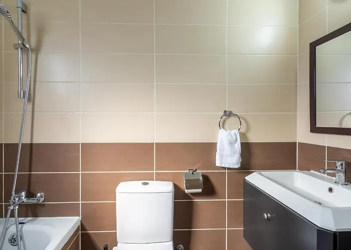 Emerald's 2-bedroom In Apartament *