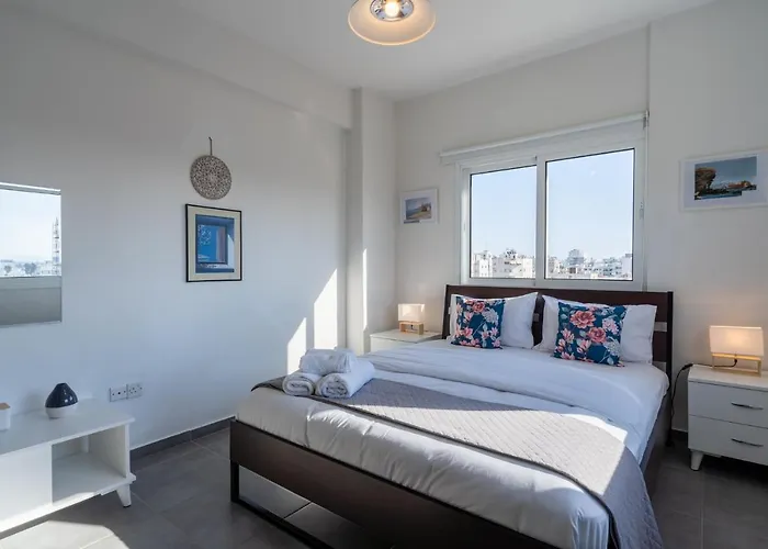 Emerald's 2-bedroom In *