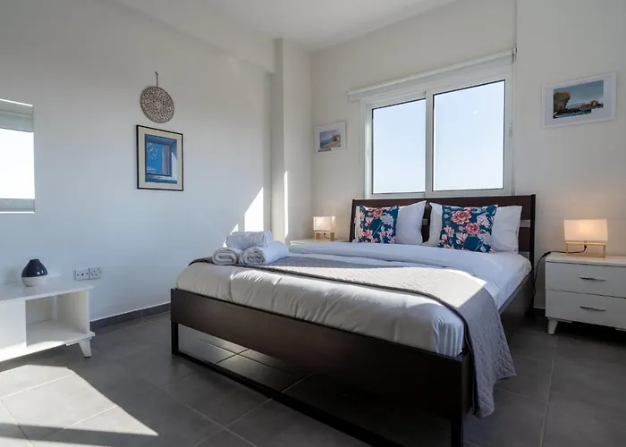 Emerald's 2-bedroom In Διαμέρισμα