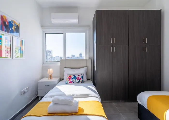 Emerald's 2-bedroom In * Λάρνακα