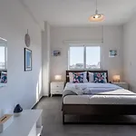 Emerald's 2-bedroom In لارنكا