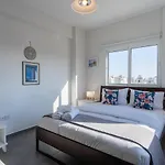 Emerald's 2-bedroom In *