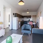 شقة Emerald's 2-bedroom In