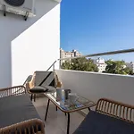 Emerald's 2-bedroom In شقة لارنكا