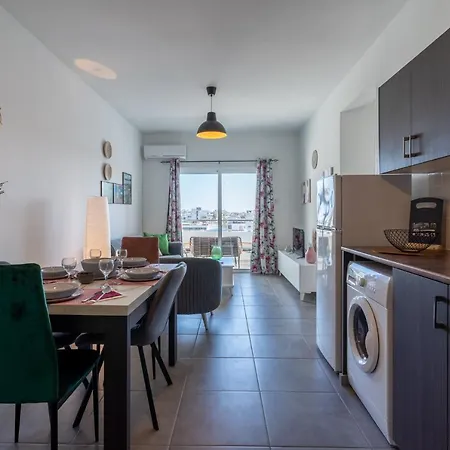 Emerald's 2-bedroom In