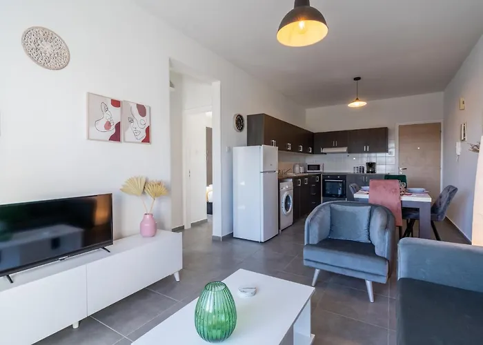 Emerald's 2-bedroom In Larnaca