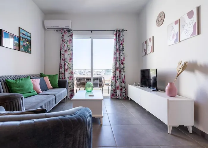 Emerald's 2-bedroom In