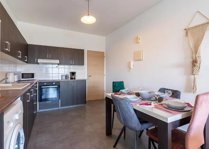 Appartamento Emerald's 2-bedroom In Larnaca