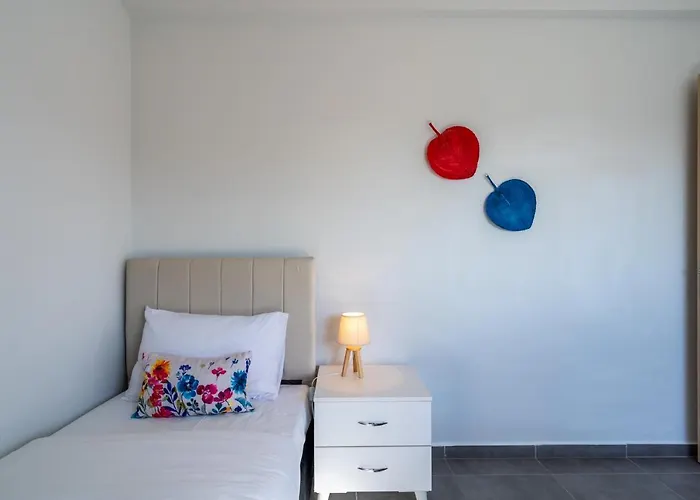 Emerald's 2-bedroom In Apartment Larnaca