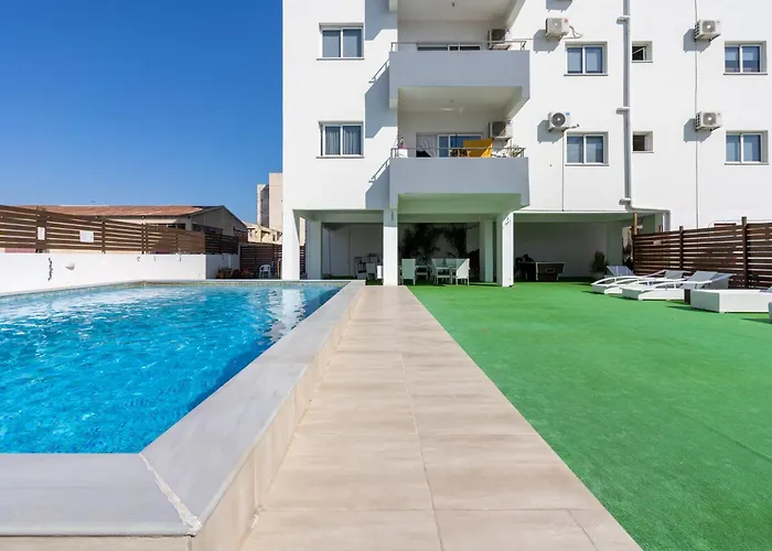 Emerald's 2-bedroom In Appartamento